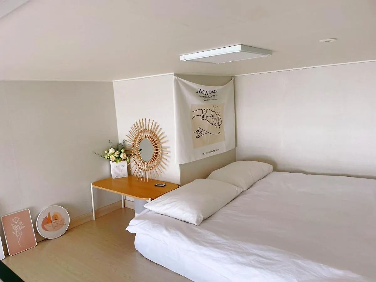 Sr Hotel Yeongjong Incheon Aparthotel