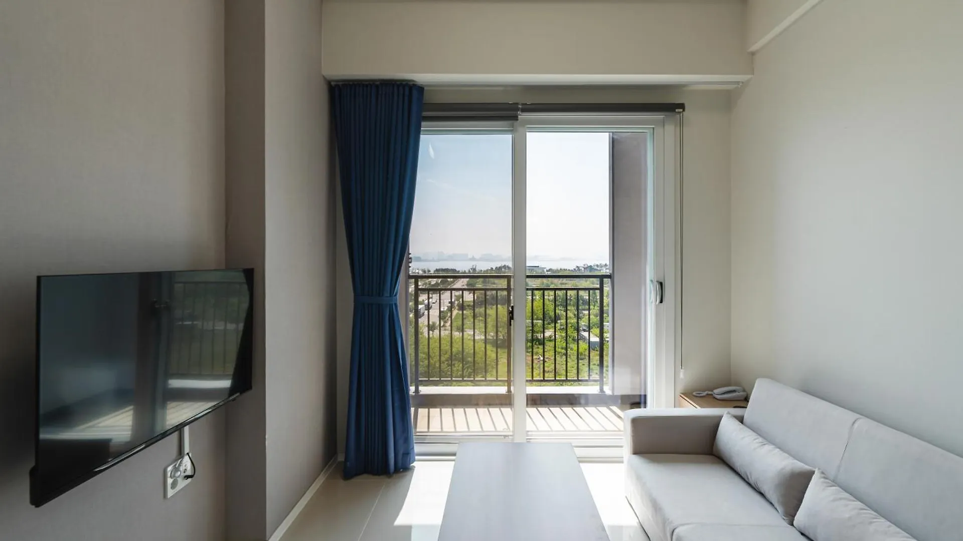 Sr Hotel Yeongjong Incheon Aparthotel