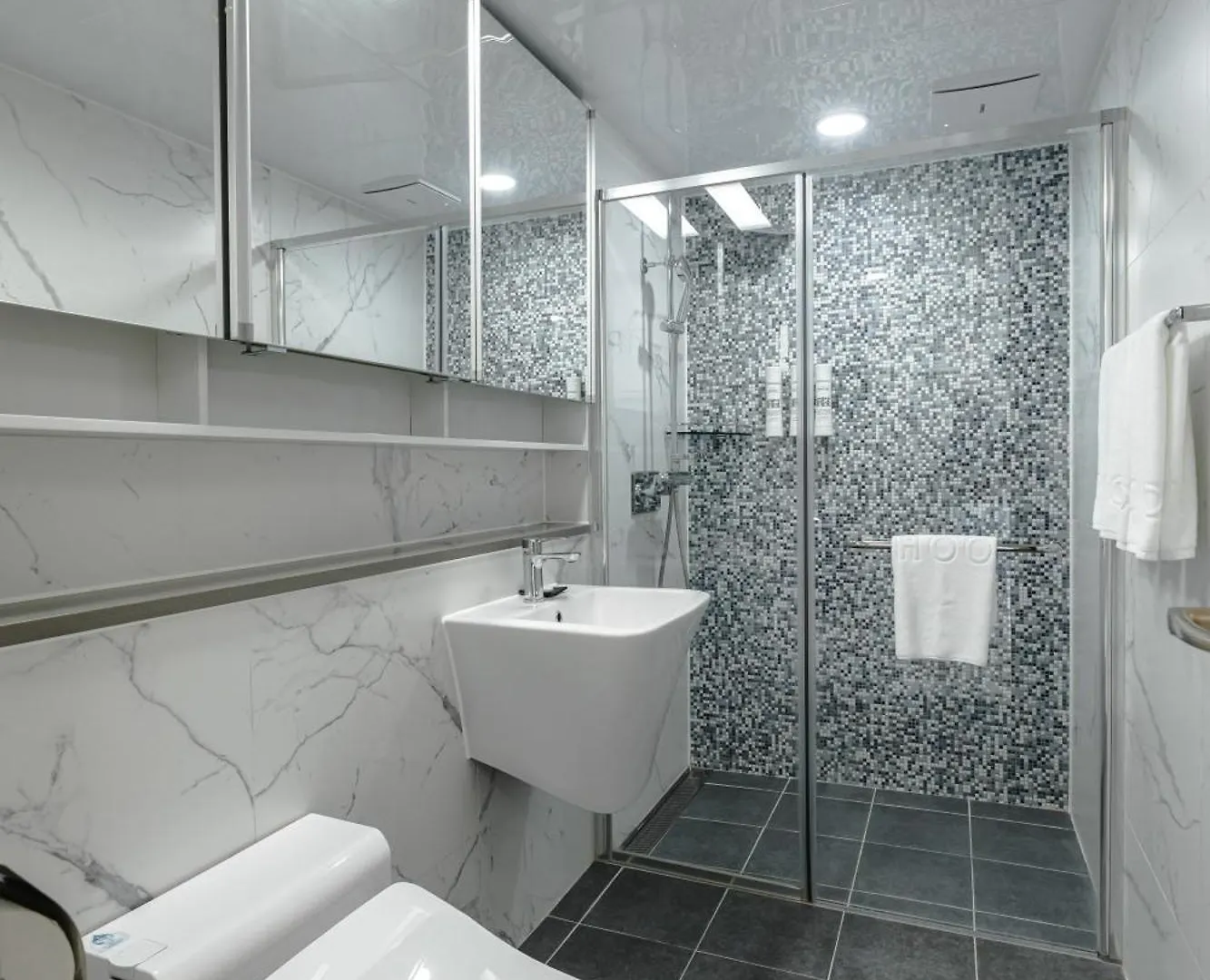 Sr Hotel Yeongjong Incheon 4*,