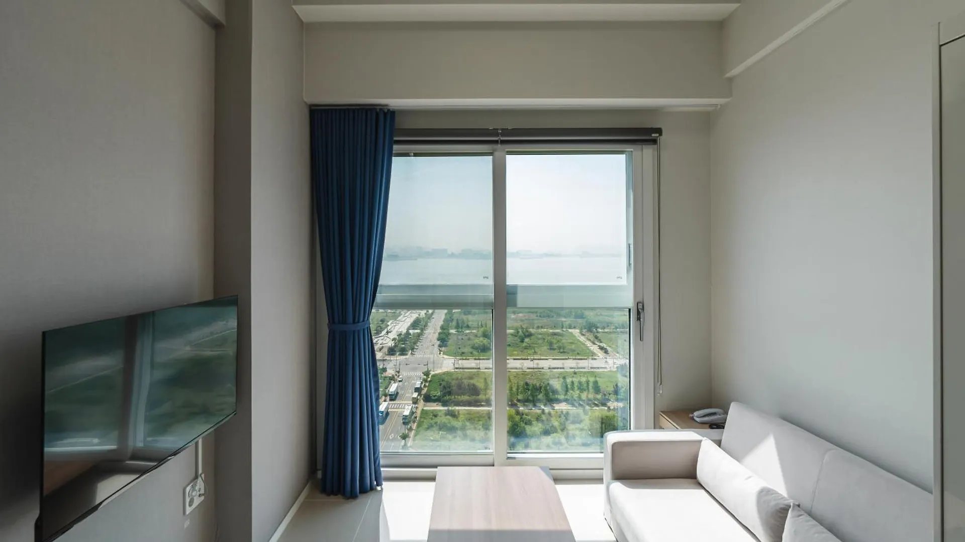 Sr Hotel Yeongjong Incheon Aparthotel